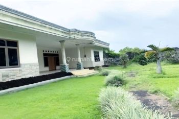 Villa di daerah cisarua LT 4463 LB 451 SHM
