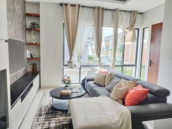 Rumah Dijual Baru Design Cantik Furnish di Setraduta Royal Grande