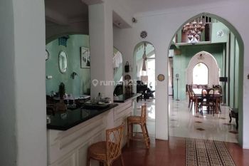 Disewa Rumah 2lt Cocok Kantor Dan Hunian Luas 600m2 di Menteng