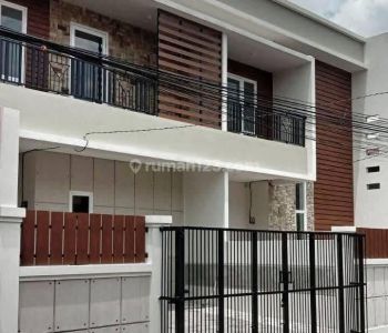 Disewakan Rumah Baru 3 Lantai Premium Lokasi Cempaka Putih Jakarta Pusat