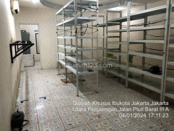 Ruko di Kawasan Pluit Selatan uk 160m² Lokasi Bagus