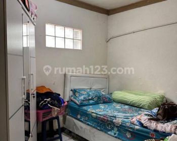 Rumah Dipondok Ungu Permai, Blok Depan