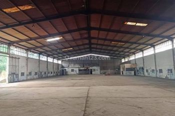 *Di Sewakan Gudang di Mainroad Moh.Toha*