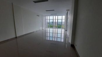 Ruko Beryl  disewakan rendeng 2 di summarecon Bandung