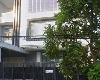 ruko raya dharmahusada lantai 1 , Strategis, Murah