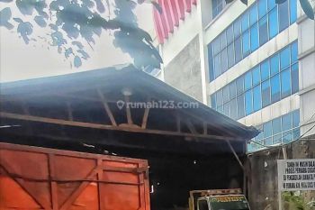 Palmerah Barat , Kelurahan Gelora, Kecamatan Tanah Abang , Kota Administrasi DKI