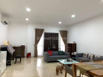 Di jual golf island 10x25 rapi terawat 2.5 lt siap huni