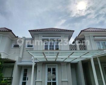 Disewakan Rumah Rapih di Granada Menagio Gading Serpong. Lva Efa