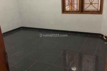 Turun Harga !!! Sewa Rumah Singgasana Pradana