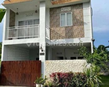 Rumah cantik 2 lantai disewakan di Taman Giri, Jimbaran