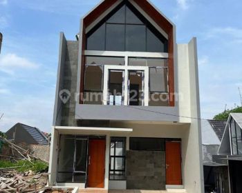 Rumah Baru 2 Lantai Fasilitas Memadai
