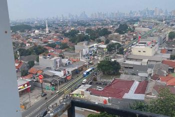 Dijuaĺ apartemen get way siap huni depan universitas budi ĺuhur