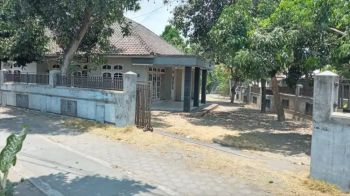 Di sewakan rumah besar halaman luasseputaran banyuraden gamping sleman