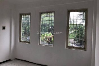 Disewakan Ruko Bangunan 3 Lantai Di Kupang Jaya Surabaya Kt