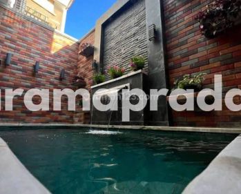 Sewa Villa Cantik 2 Lantai 2 Kamar Privat Pool Fully Furnished Tengah Kota