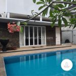 thumbnail-sewa-rumah-minimalis-modern-3-lantai-full-furnish-kolam-renang-11