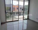 thumbnail-sewa-rumah-minimalis-modern-3-lantai-full-furnish-kolam-renang-1