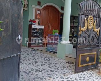 Jual cepat,Rumah hoek,siap huni di Taman Harapan Baru, Bekasi