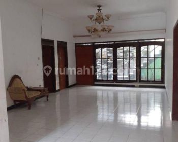 Disewakan Rumah Bagus dekat Universitas Brawijaya & Jl Soekarno Hatta Malang