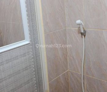 Rumah jual di Medang lestari