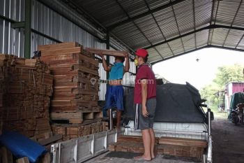 KAN TANAH DAN GUDANG DI RAYA KEDAMEAN