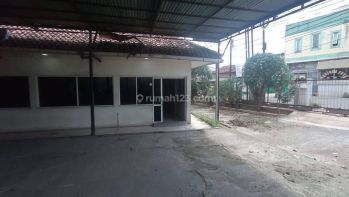 Disewakan Ruang Usaha Premium Lt 350 Deretan Citraland Bintaro