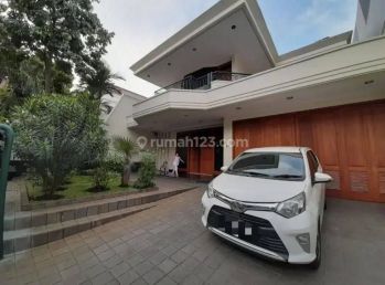 DI JUAL RUMAH BAGUS SIAP HUNI SEMI FURNISH DI KEMANG SELATAN KEBAYORAN BARU