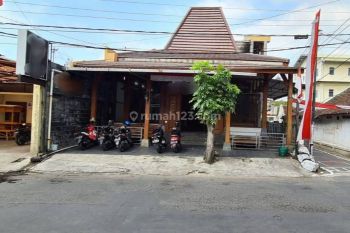 Ruang Usaha Coffe Shop Tengah Kota Penumping Solo