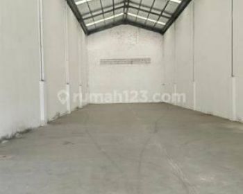 Disewakan Gudang Strategis 4 Lantai Siap Pakai Lahan Parkir Luas, Bekasi 028 Co