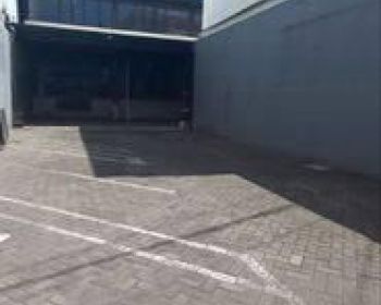 Ruko Raya Kapasan Strategis, Komersial Area