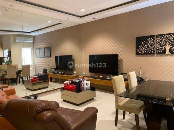 Disewa Rumah Town House Emerald PIK Fully Renovated Luas 8 x 14