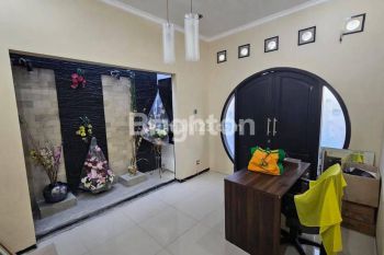 RUMAH 1,5 LANTAI SIAP HUNI DI SURABAYA TIMUR