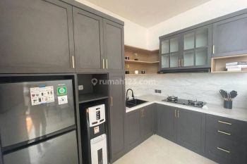 Modern American style  house at wangsakerta KBP