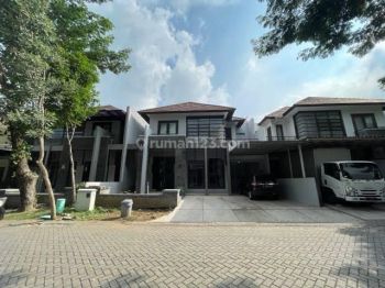 Rumah Bagus 2 Lantai Fully Furnished di Water Front Wp 7, Citraland Surabaya