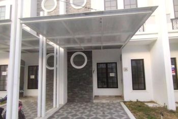 DI SEWAKAN CEPAT RUMAH 2 LANTAI, SIAP PAKAI SIAP HUNI di CLUSTER SEVILLA