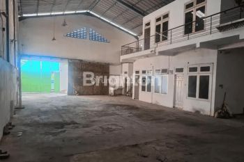 Gudang Siap Pakai di Klampis, 5 Menit ke MERR