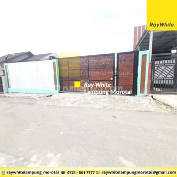 Rumah Hunian dengan Halaman Sangat Luas ch