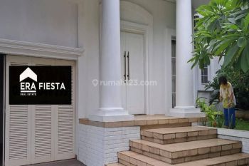 Rumah Mewah Ada Swimmpool Di De Park De Maja Bsd, Deket Aeon Mall