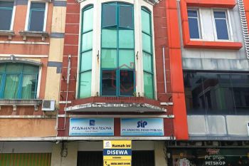 No. 77 - Di sewa Ruko 1 unit 3 Lantai di Komplek Ruko Nagoya Gateway, Raden Kota