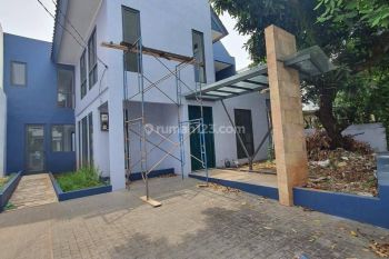 Desain Masa Kini Rumah Baru Renovasi Kamar Lima Di Bintaro Jaya