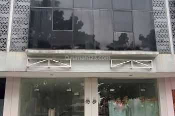 Disewakan Ruko Pasar Modern Bsd. Ruko Strategis Hadap Jalan Raya.