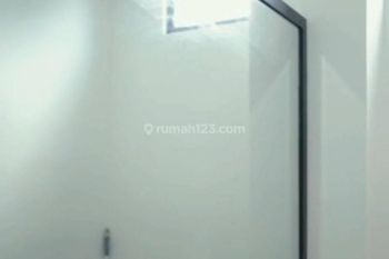 Dijual Gedung Kantor / Office, Lokasi Sangat Strategis, Bisa untuk Kantor, RS,