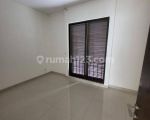 thumbnail-for-rent-big-house-at-de-park-bsd-city-semi-furnished-5