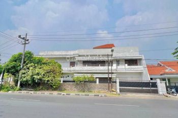 Sewa Rumah Komersil Raya Merr Rungkut Asri 2 Lantai Posisi Hoek