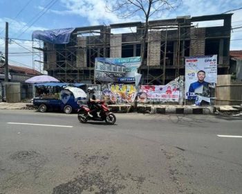 Ruko lokasi strategis di Cisangkan sangkuriang Cimahi 100 m Bagus