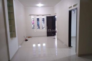 Dijual Rumah Nyaman Di Sari Manis Raya Sarijadi Bandung