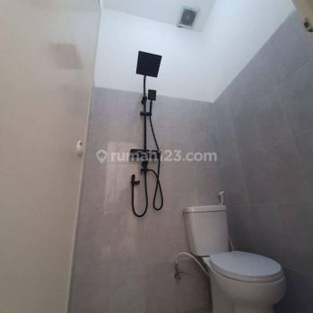 Rumah 1 Lt Minimalis Bangunan Baru Startegis di Permata Hijau