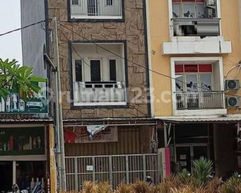 Disewakan Ruko Strategis di Jalan Ir Soekarno Surabaya Timur