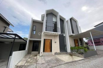 Jual Rumah Siap Huni Megah Luas 2 Lantai di Sleman
