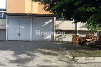 Gudang di Kamal Bisnis Center, LT 498 LB 300